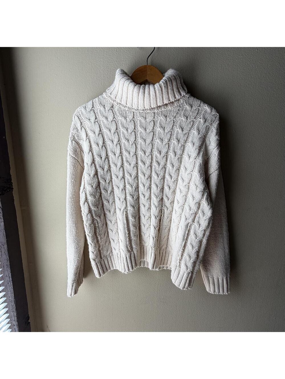 Primark Cream Cable Knit Turtleneck Sweater • M 🤍